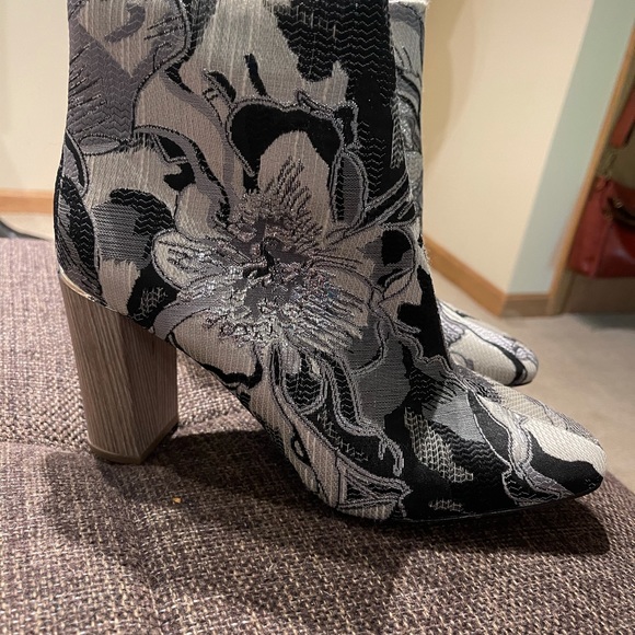 Pour La Victoire Boots - Picture 7 of 10